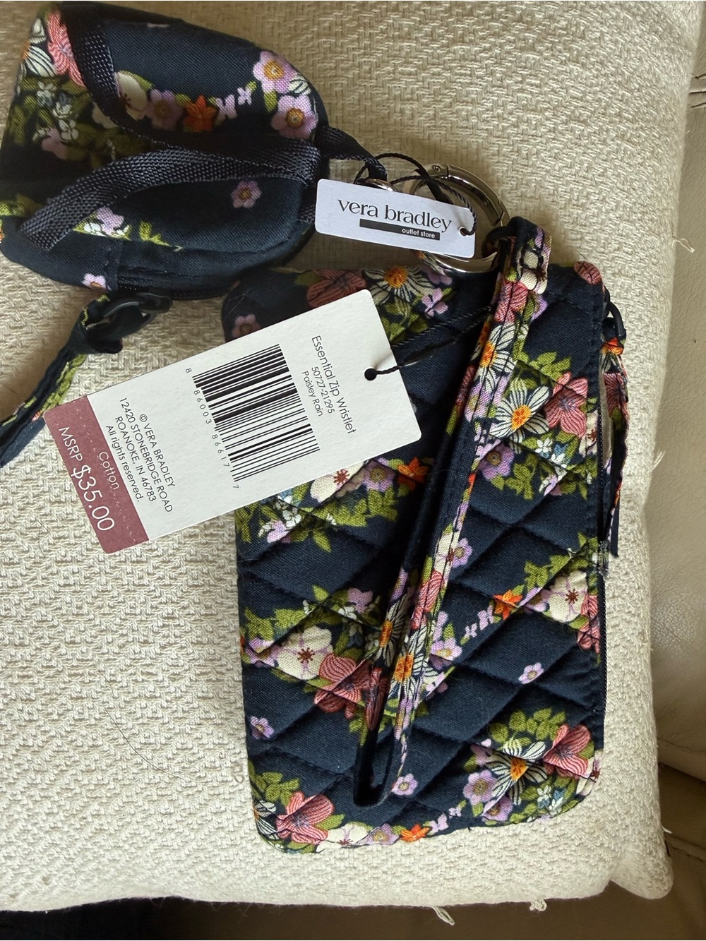 NWT Vera Bradley Black Floral Quilted Wristlet and attached pouch